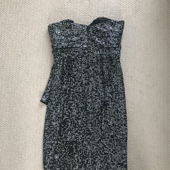 Badgley Mischka Designer Strapless Sequinned Dress - Picture 2 of 3